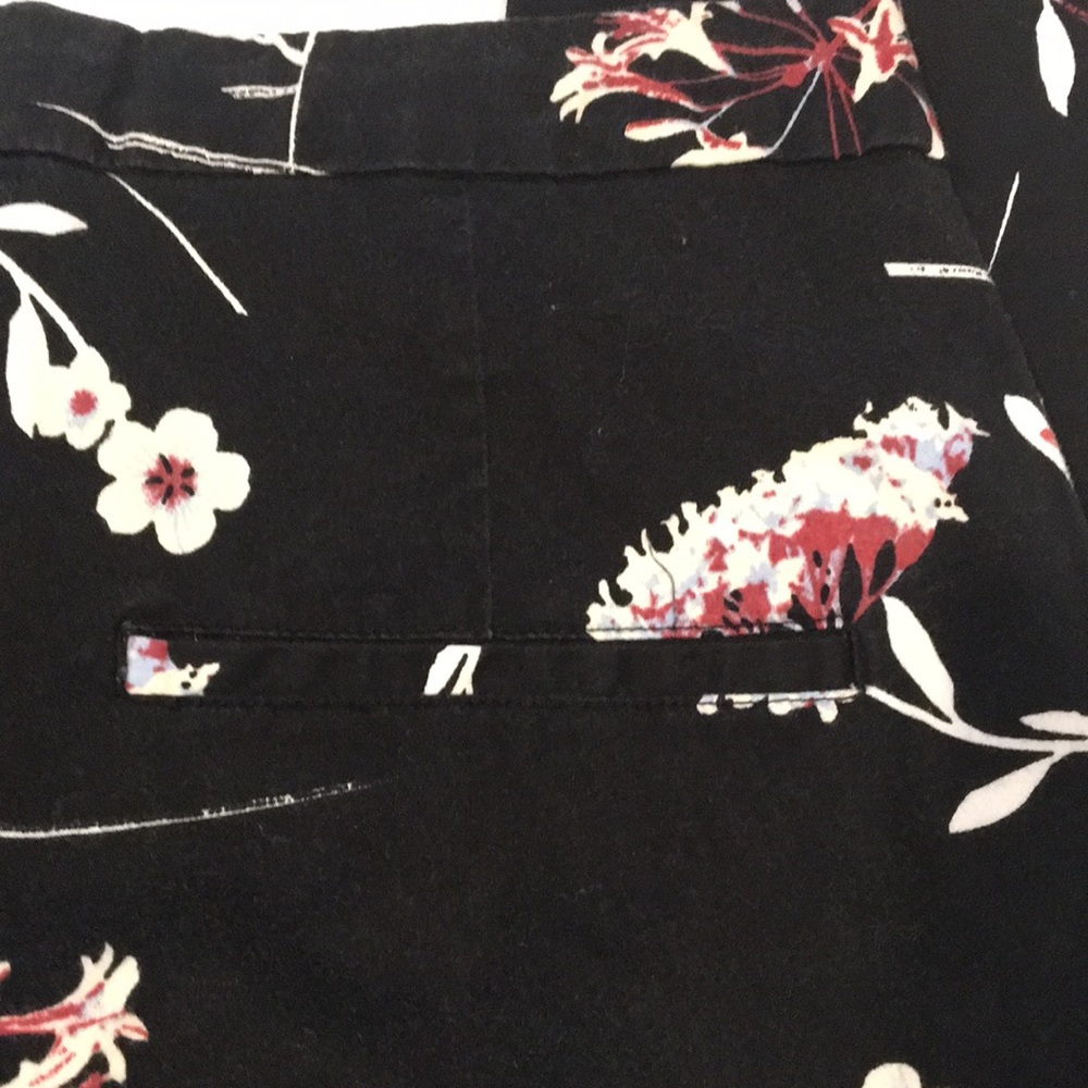 🌸 SALE H&M Flower Print Crop Pants Size 6 - Picture 9 of 9